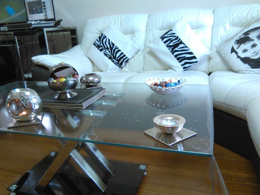 Bianca'S House Hotel Heathrow Airport Slough Bagian luar foto