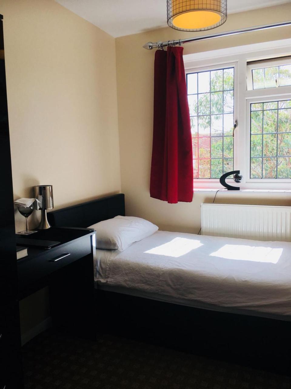 Bianca'S House Hotel Heathrow Airport Slough Bagian luar foto